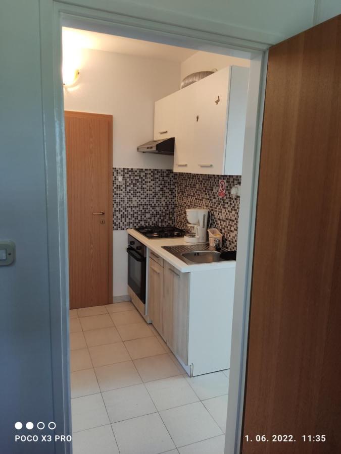 Apartmani Bruna Bilice Vrulje  Exteriör bild