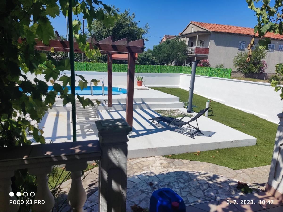 Apartmani Bruna Bilice Vrulje  Exteriör bild
